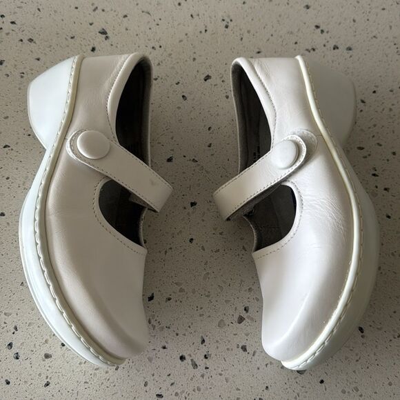 Klogs Footwear White Leather Mary Jane Wedge Shoes Slip Resistant Size 6.5 EUC - Picture 10 of 12